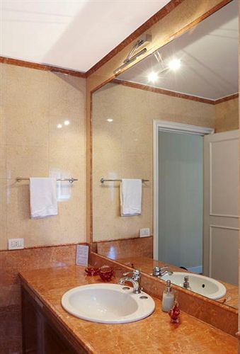 Oriani Bed and breakfast 3*